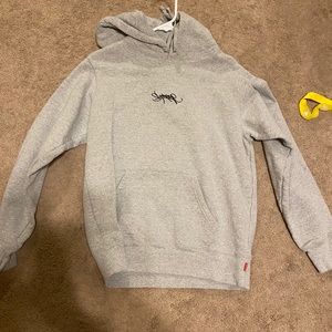 Supreme hoodie